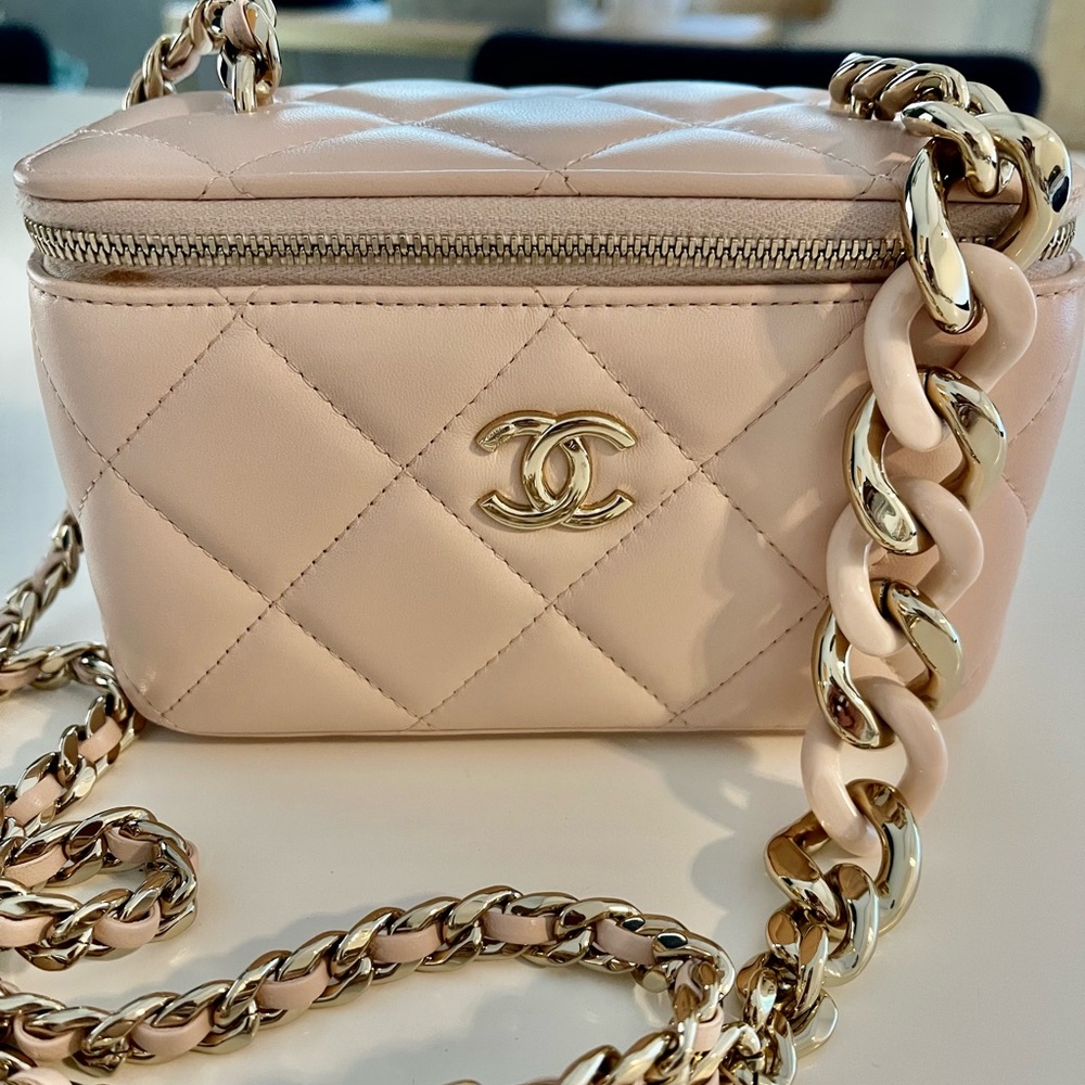 Chanel Mini Vanity Pink / Nude. Lambskin with GHW